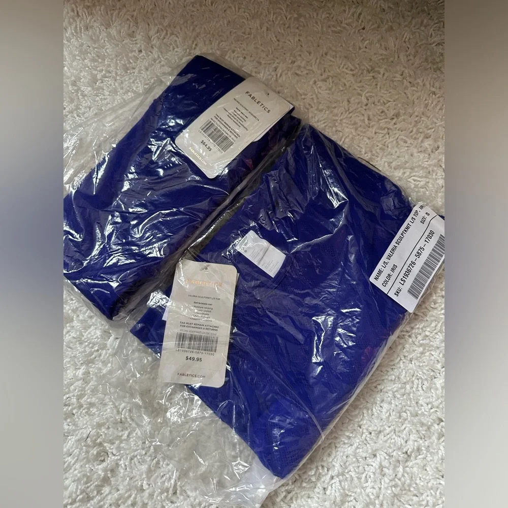 Fabletics workout set - Picture 4 of 7
